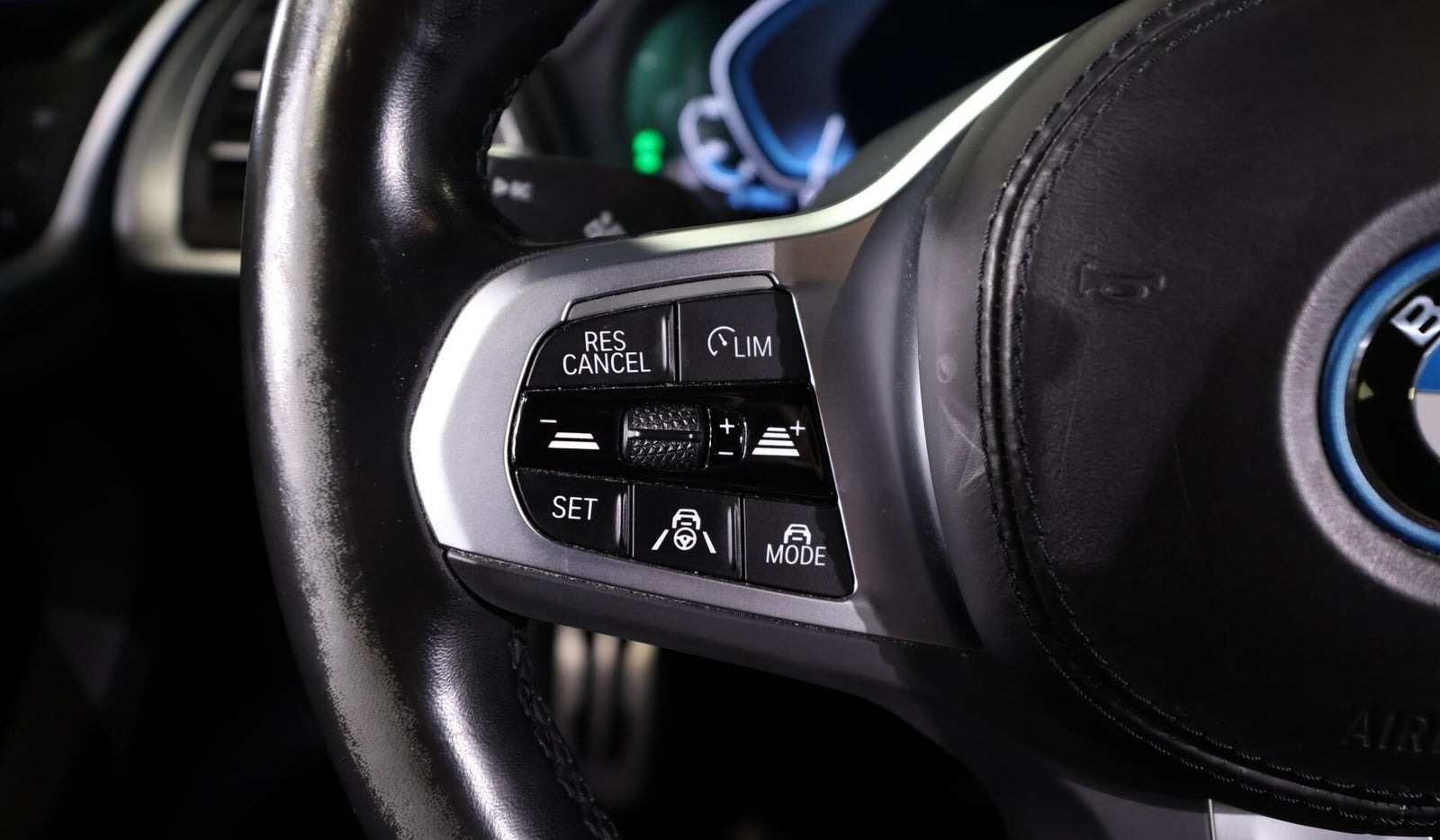 Blå BMW iX3 fra 2023