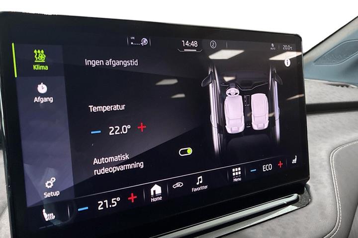 Hvid Skoda Enyaq fra 2023