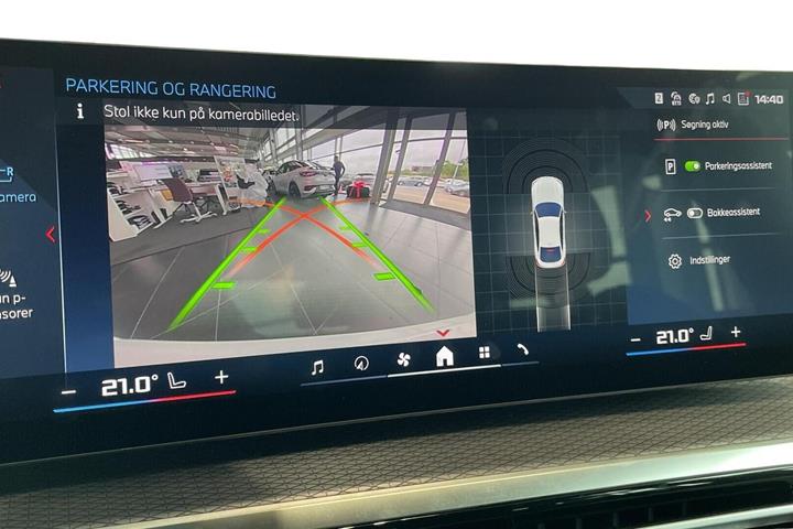 Hvid BMW i4 fra 2024