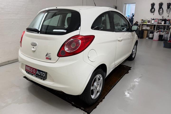 Hvid Ford Ka fra 2009