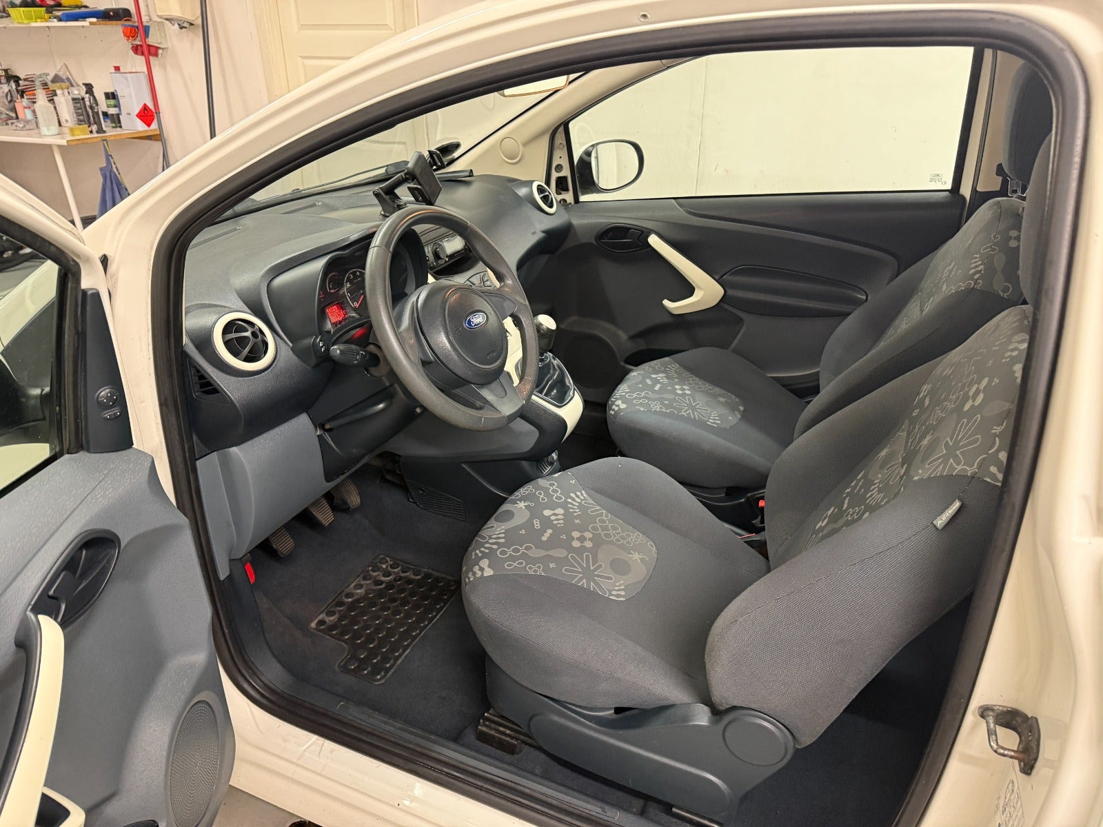 Hvid Ford Ka fra 2009