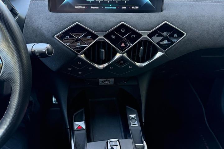 Sort DS DS 3 CrossBack fra 2022