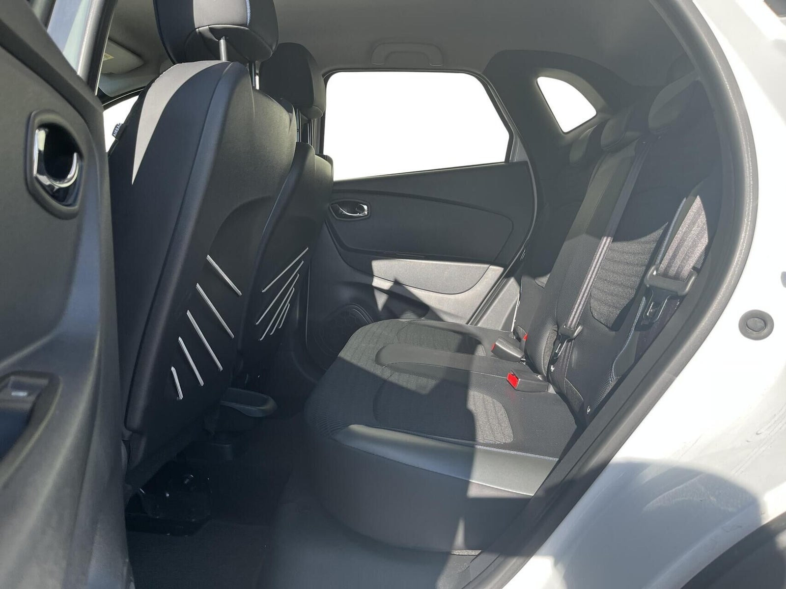 Hvid Renault Captur fra 2017