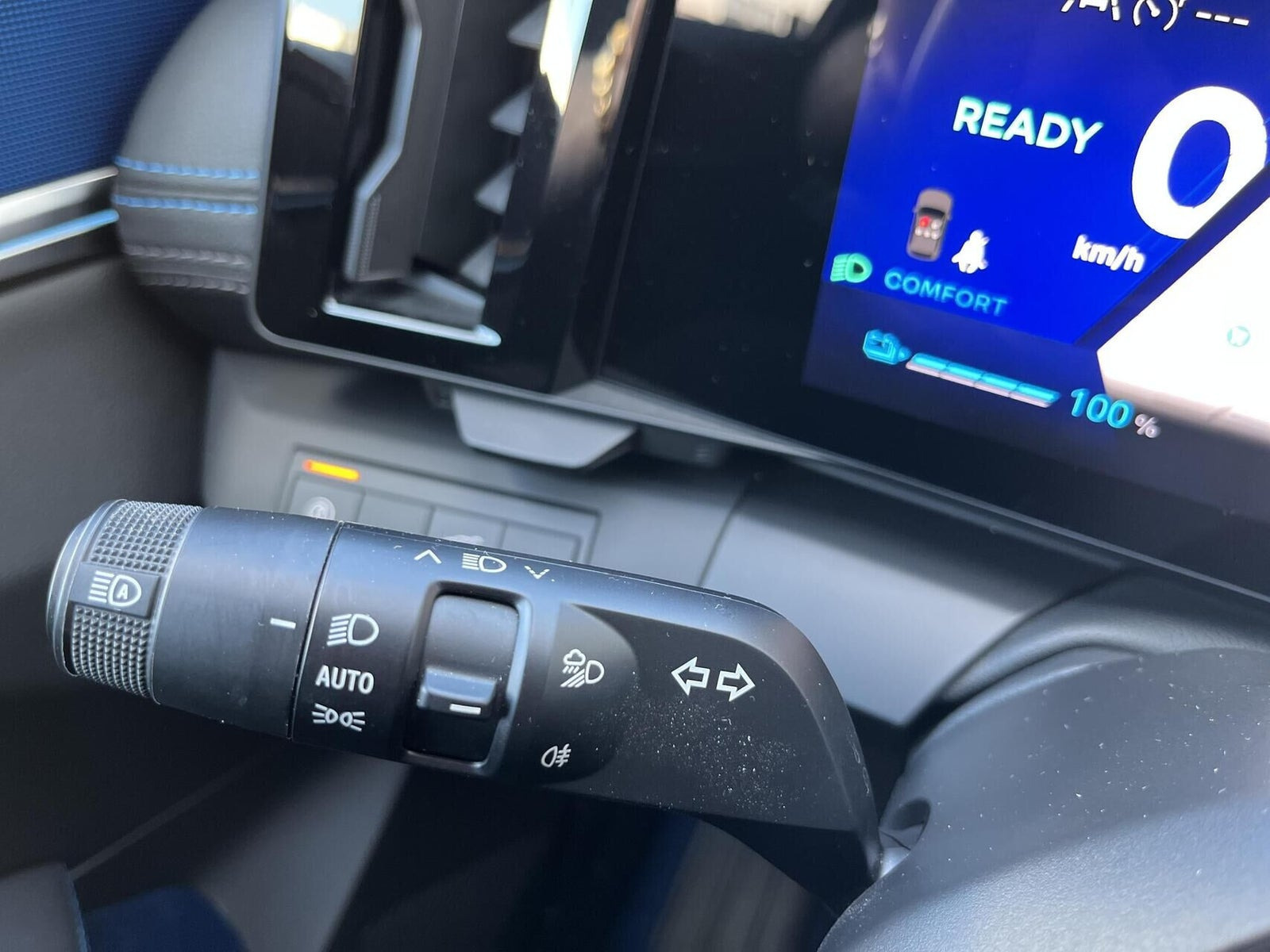 Sort Renault Scenic E-Tech fra 2026