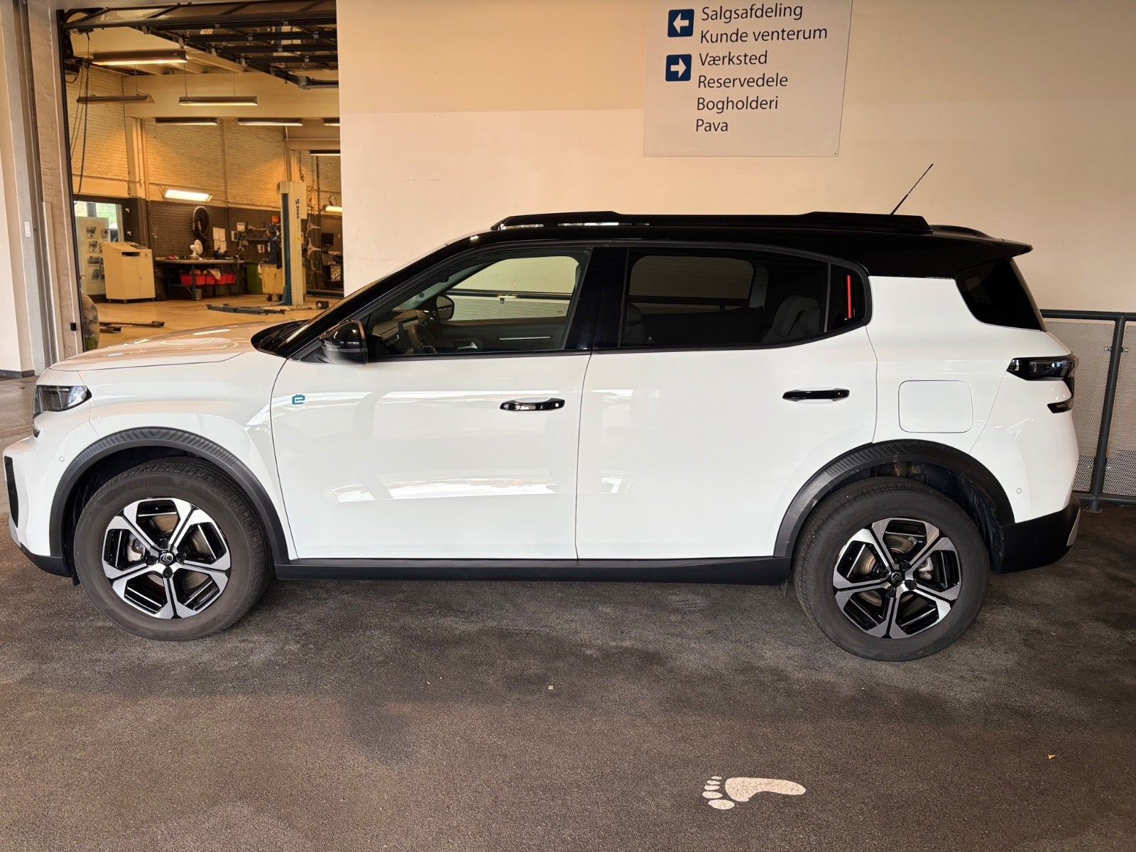 Hvid Citroën e-C3 Aircross fra 2025