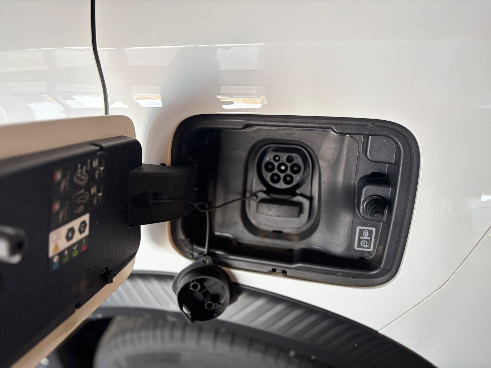 Hvid Citroën e-C3 Aircross fra 2025