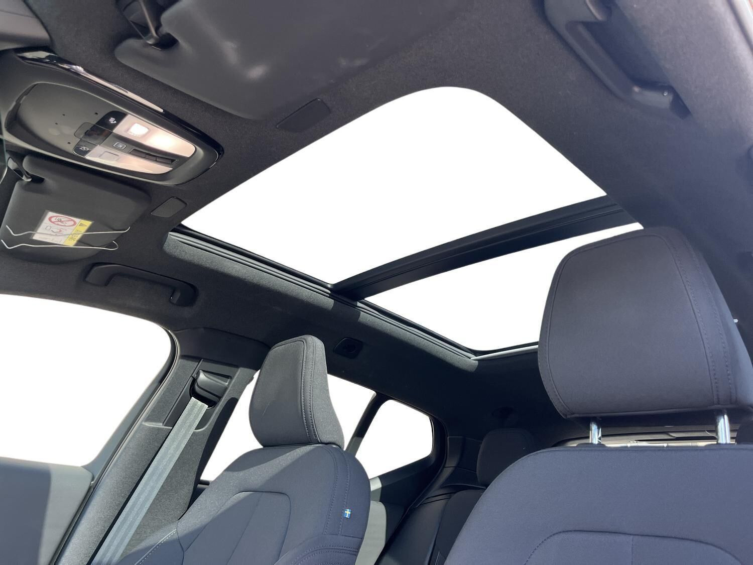 Orange Volvo XC40 fra 2023
