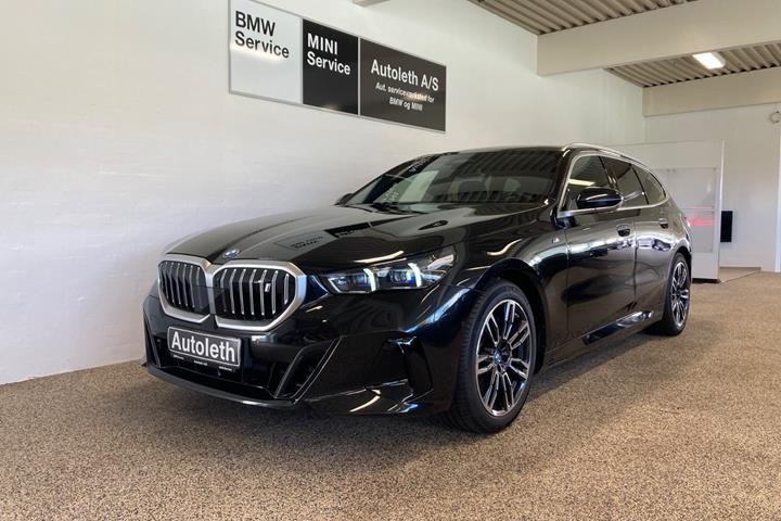Sort BMW i5 fra 2024