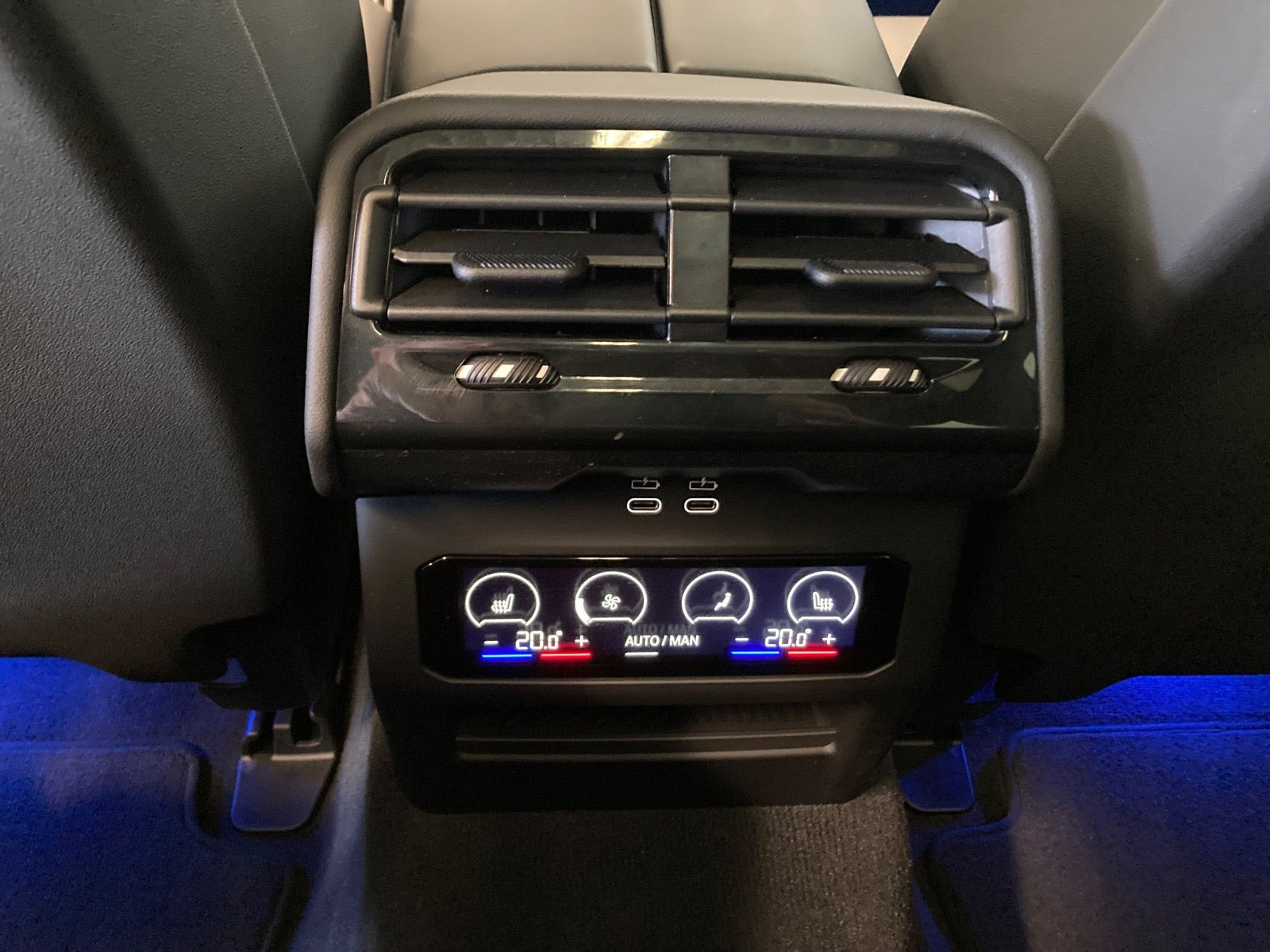 Sort BMW i5 fra 2024