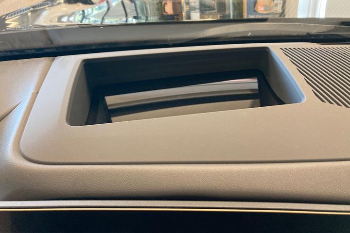 Sort BMW i5 fra 2024