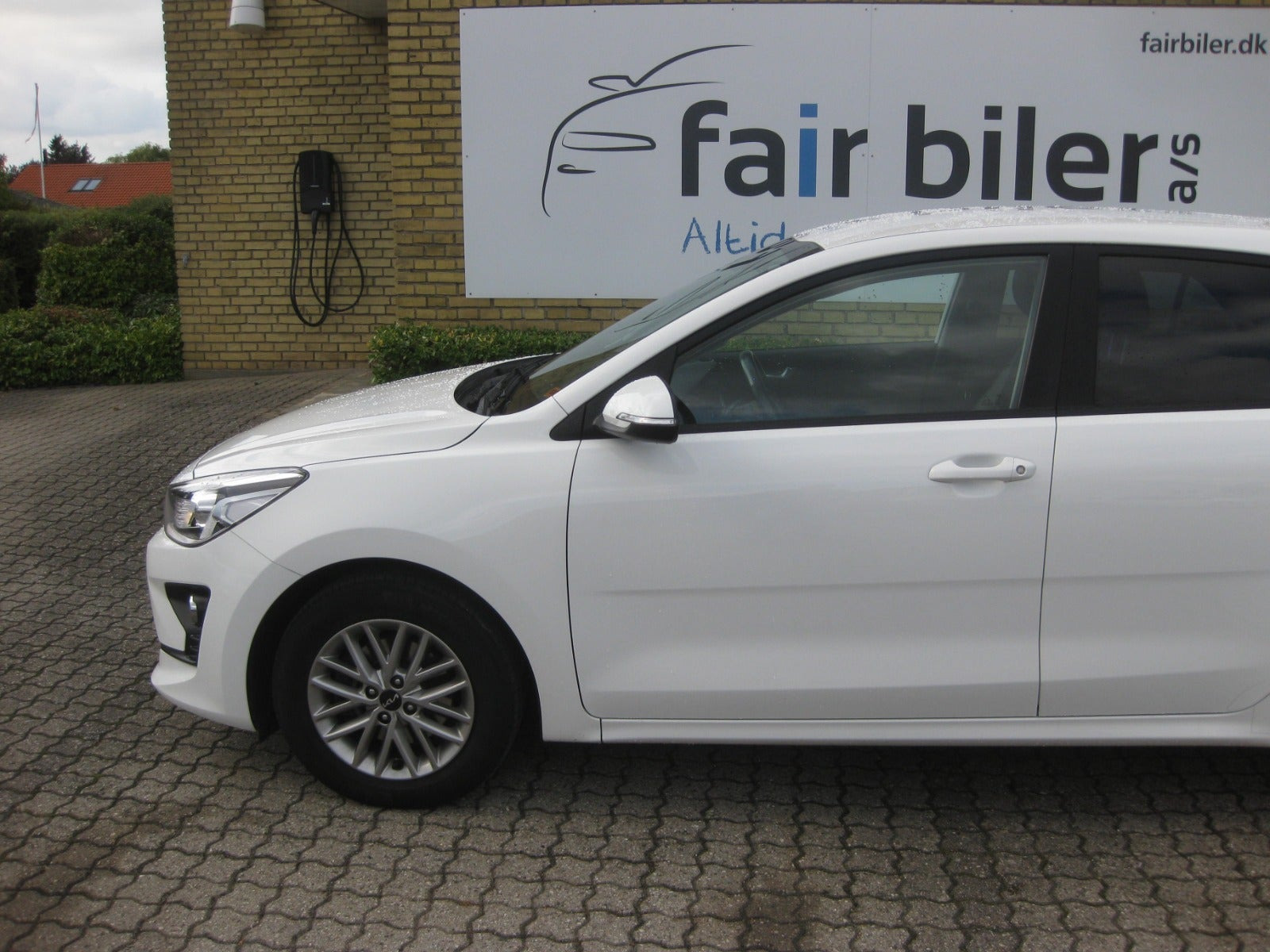 Hvid Kia Rio fra 2022
