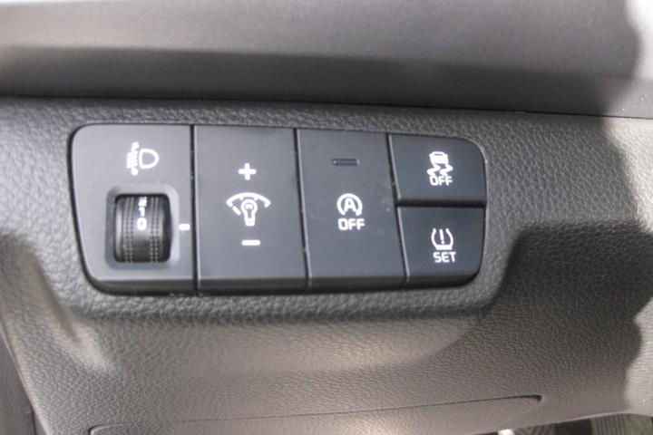 Hvid Kia Rio fra 2022
