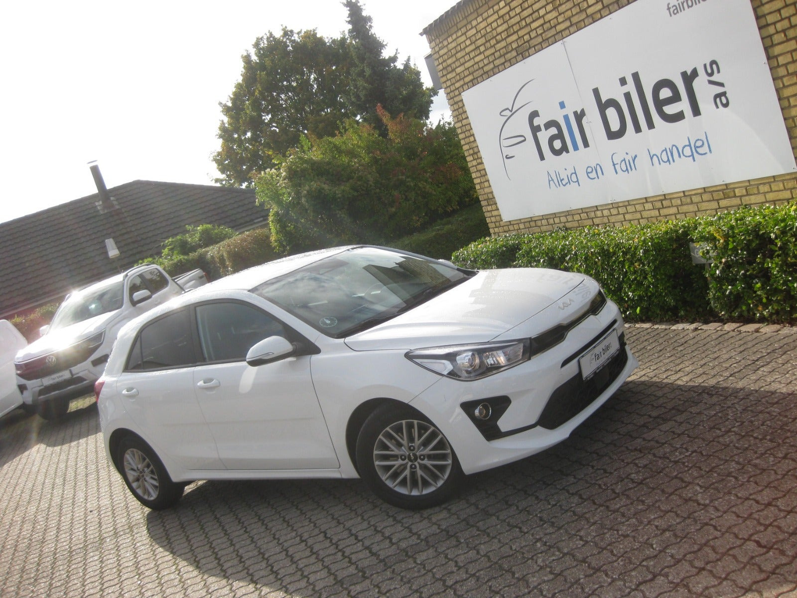 Hvid Kia Rio fra 2022