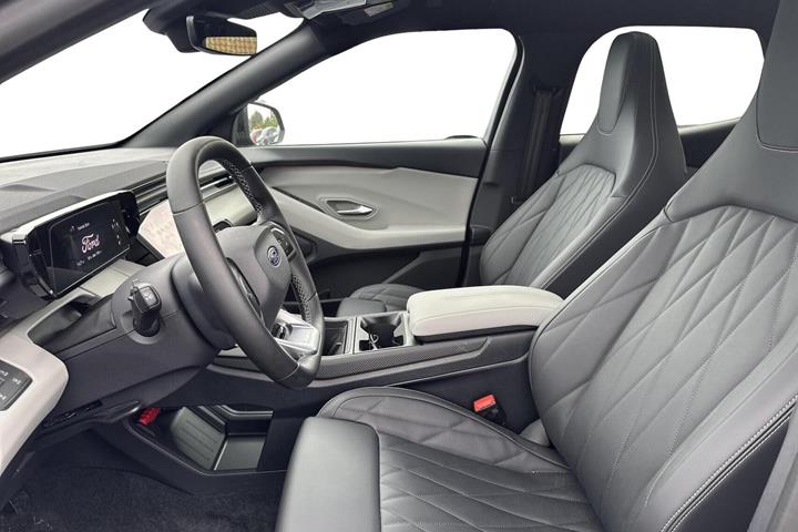 Grå Ford Explorer fra 2025