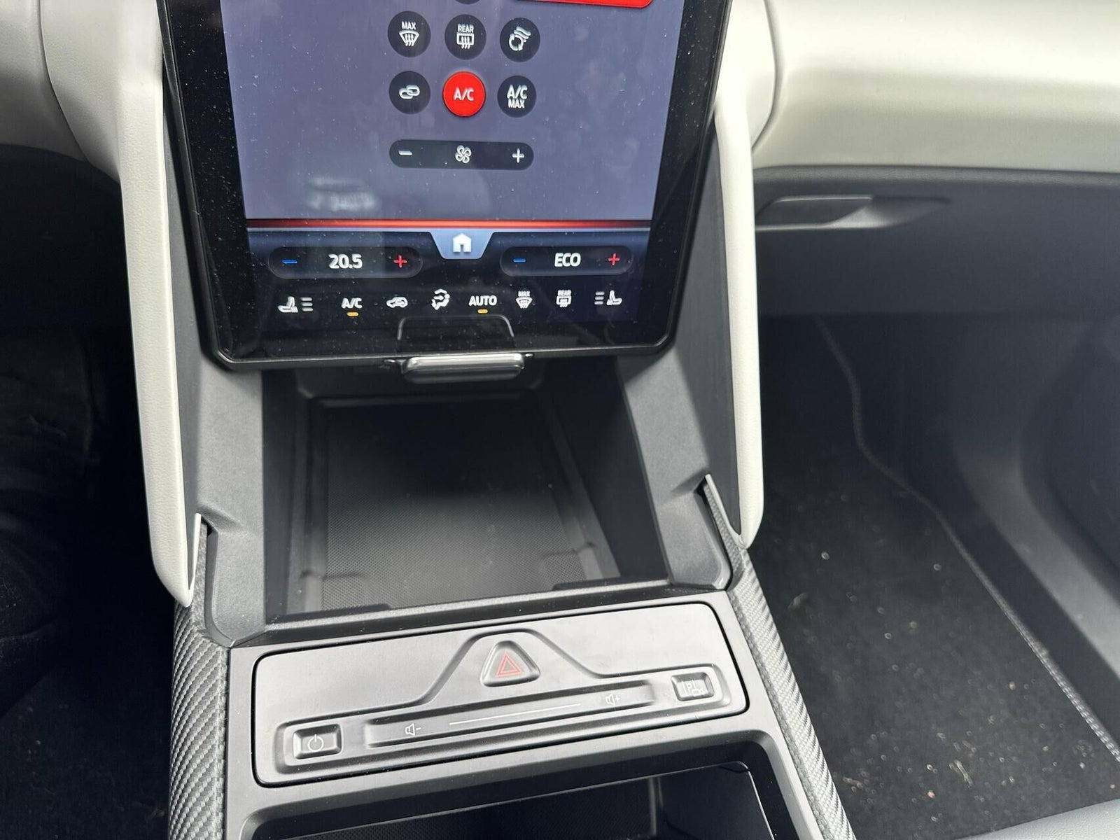 Grå Ford Explorer fra 2025