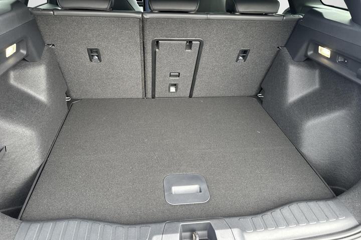 Grå Ford Explorer fra 2025
