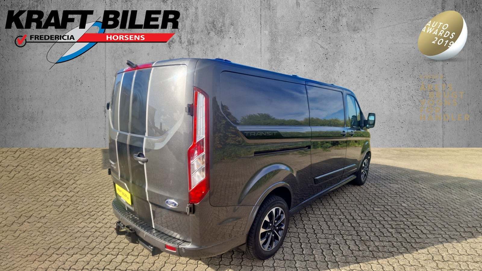 Grå Ford Transit Custom 320 L2 fra 2023