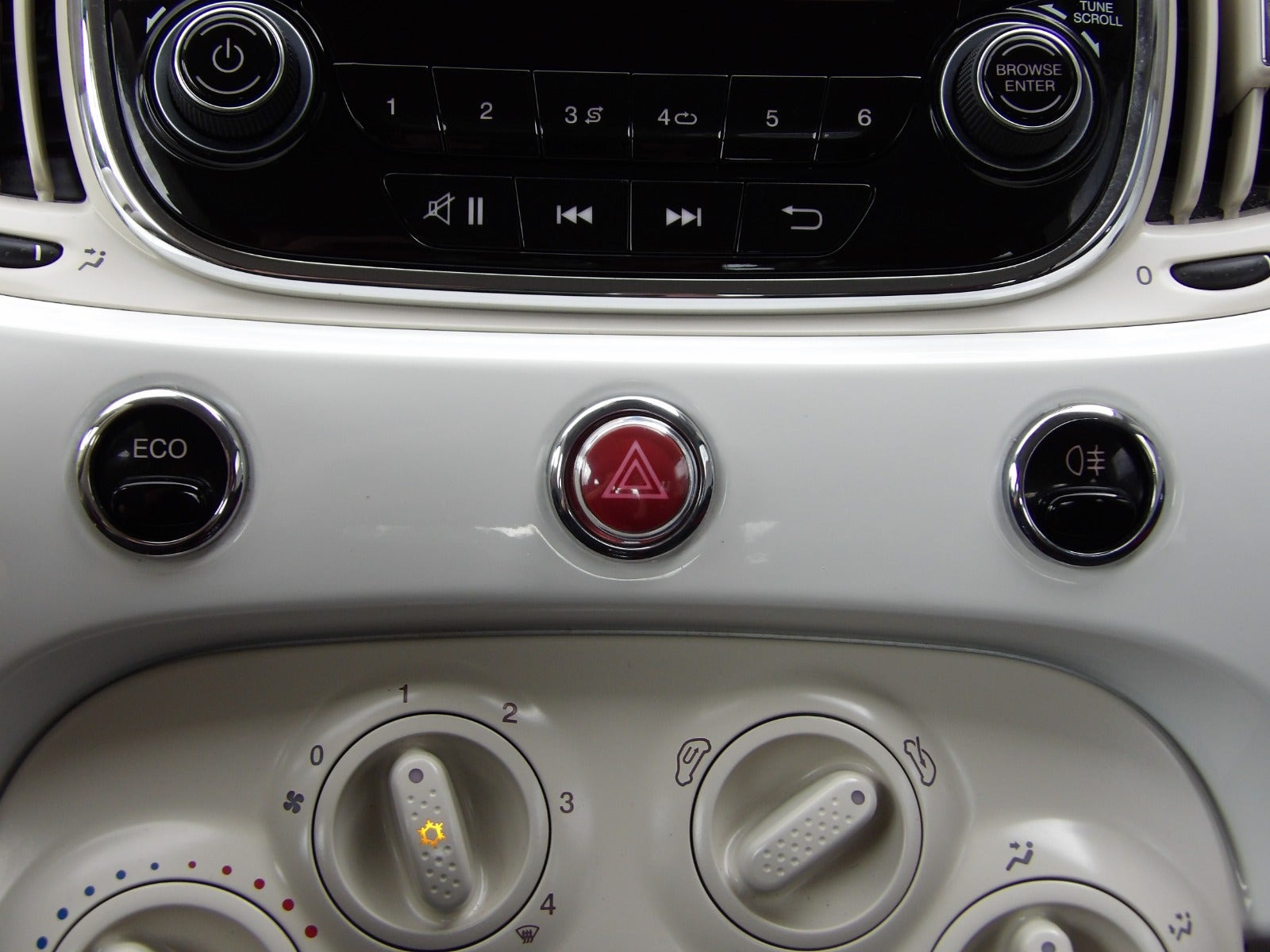 Hvid Fiat 500C fra 2016