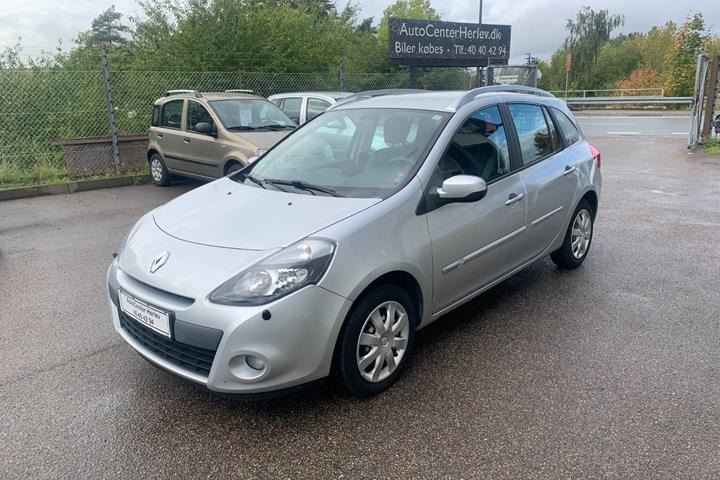 Sølv Renault Clio III fra 2012