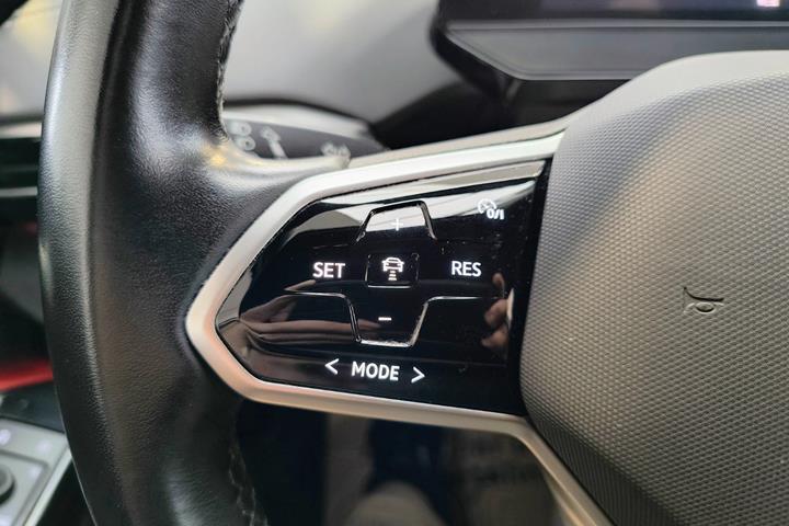 Hvid VW ID.4 fra 2023