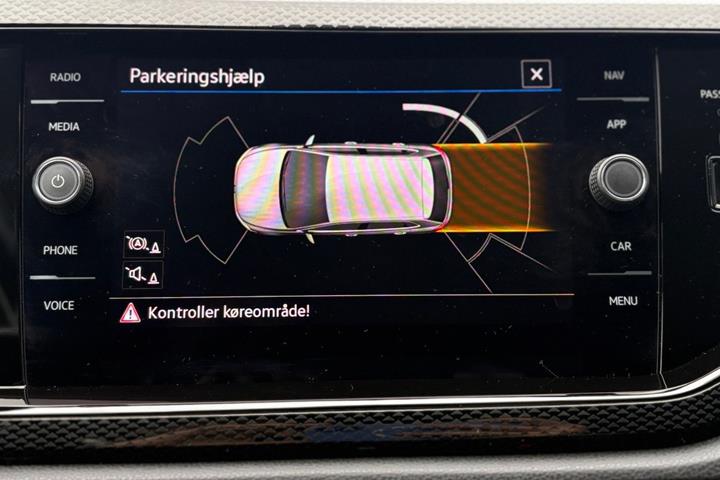 Grå VW Polo fra 2023