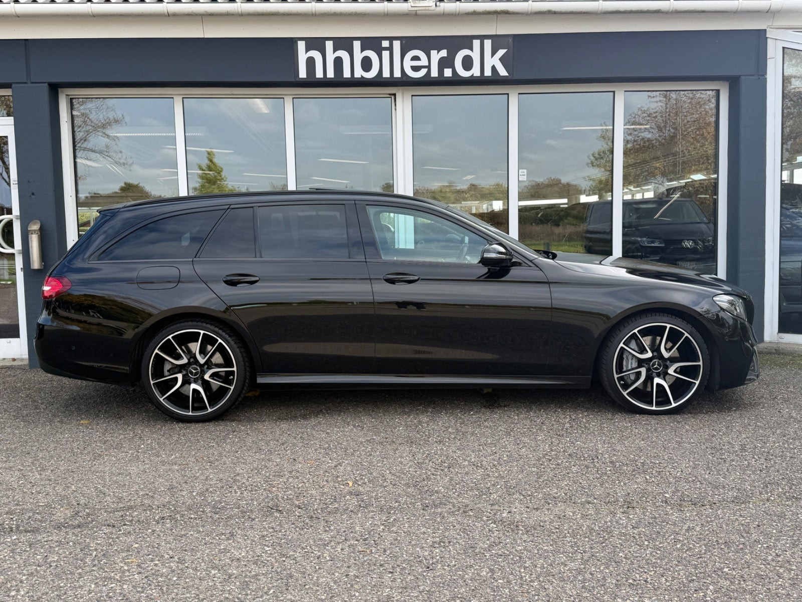 Sort Mercedes E43 fra 2017