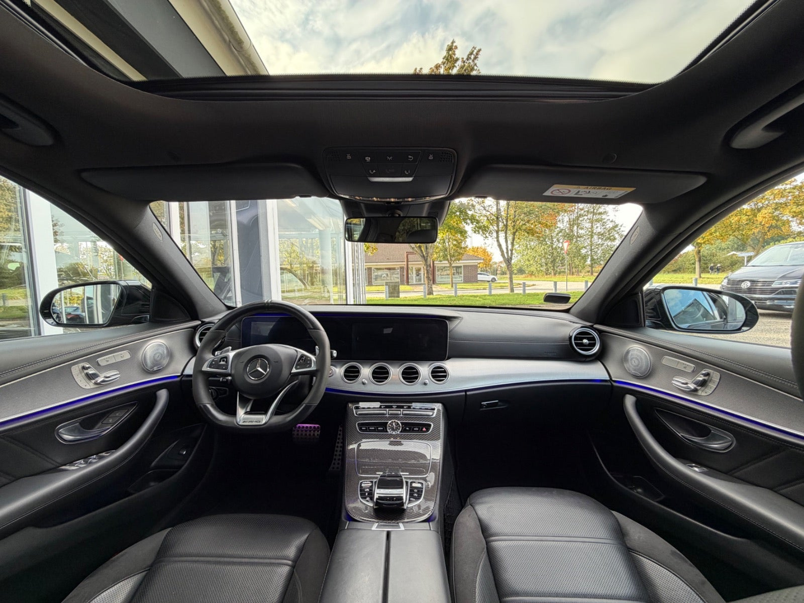 Sort Mercedes E43 fra 2017