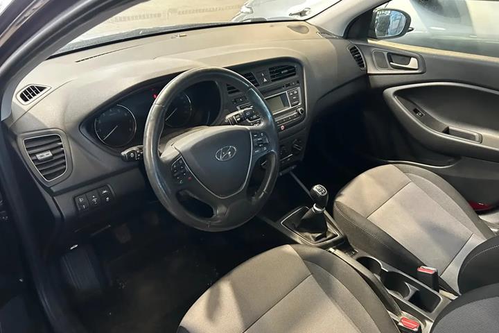 Sort Hyundai i20 fra 2017