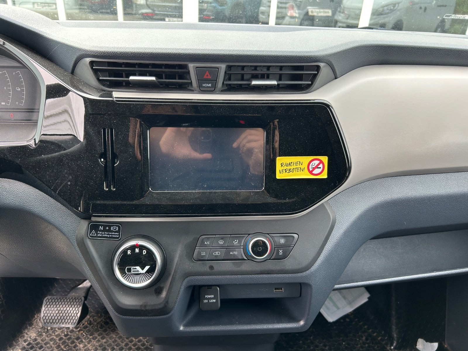 Hvid Maxus e-Deliver 3 fra 2023