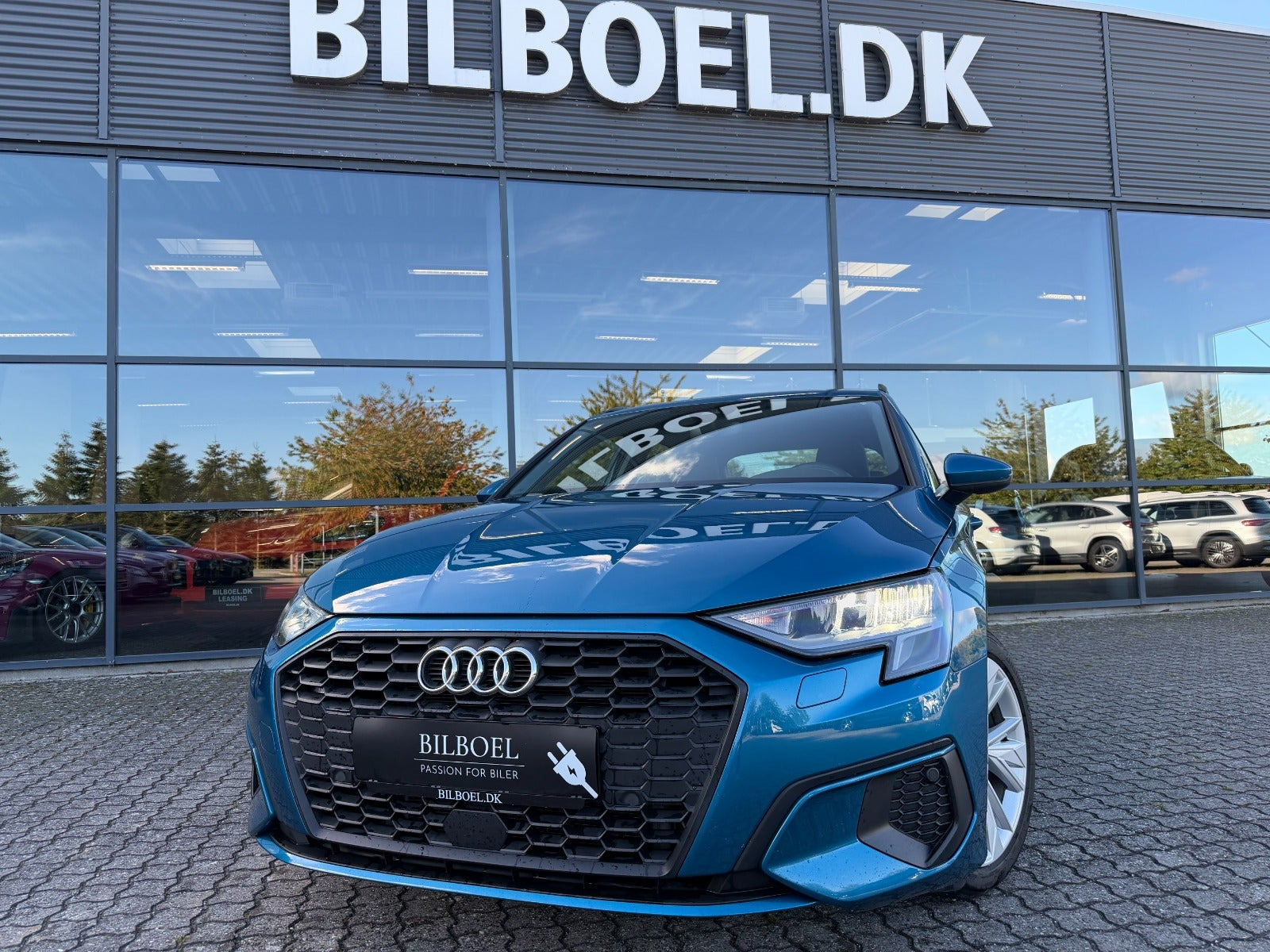 Blå Audi A3 fra 2021