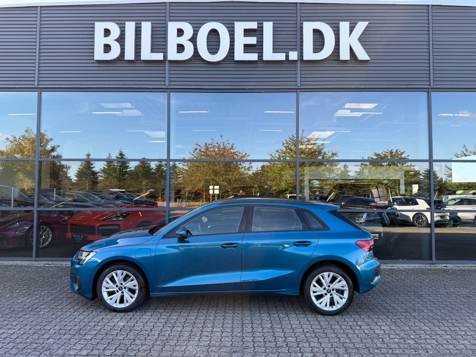 Blå Audi A3 fra 2021