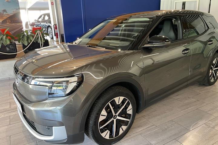 Grå Ford Explorer fra 2025