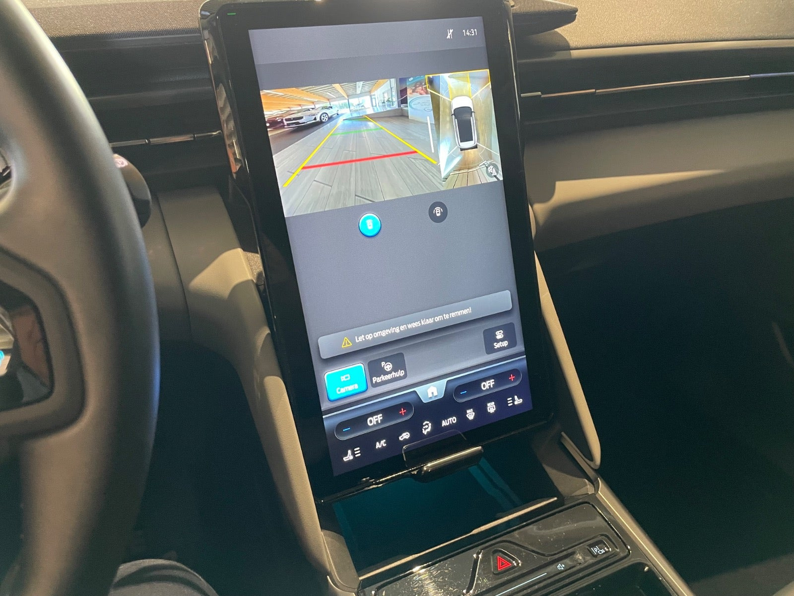 Grå Ford Explorer fra 2025