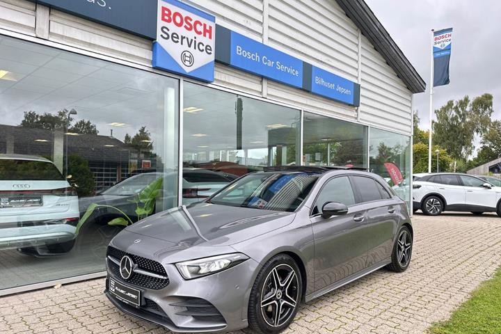 Sort Mercedes A200 fra 2019