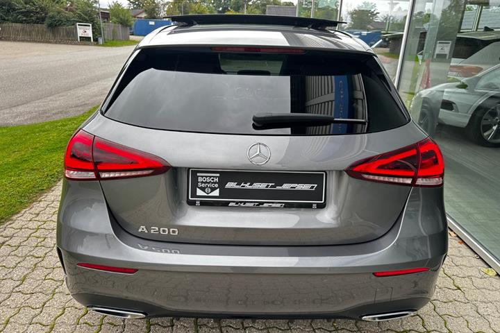 Sort Mercedes A200 fra 2019