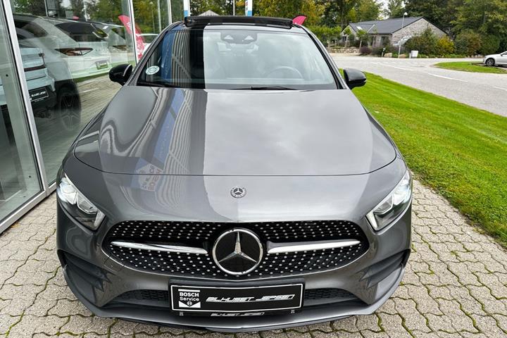 Sort Mercedes A200 fra 2019