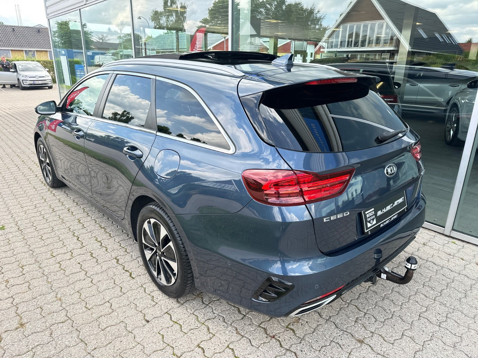 Blå Kia Ceed fra 2021