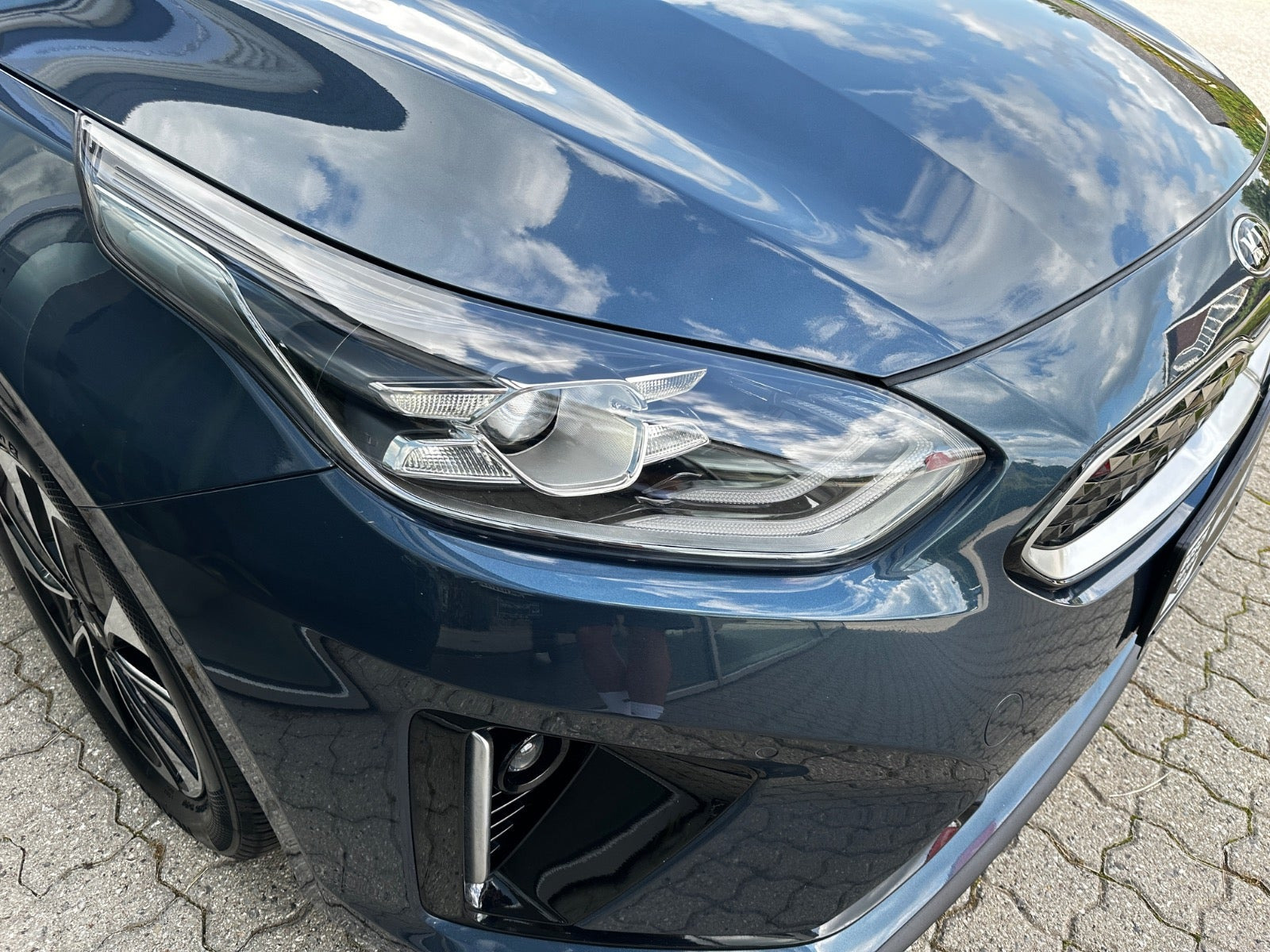 Blå Kia Ceed fra 2021