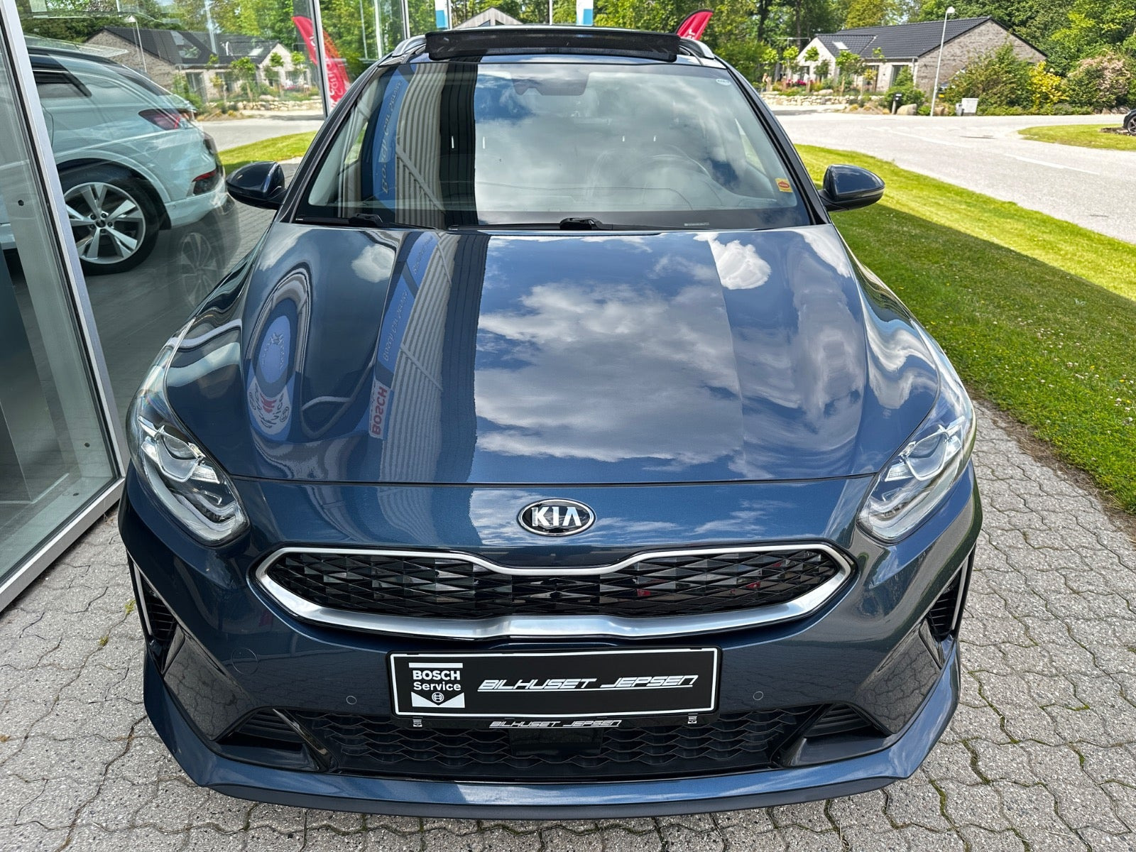 Blå Kia Ceed fra 2021