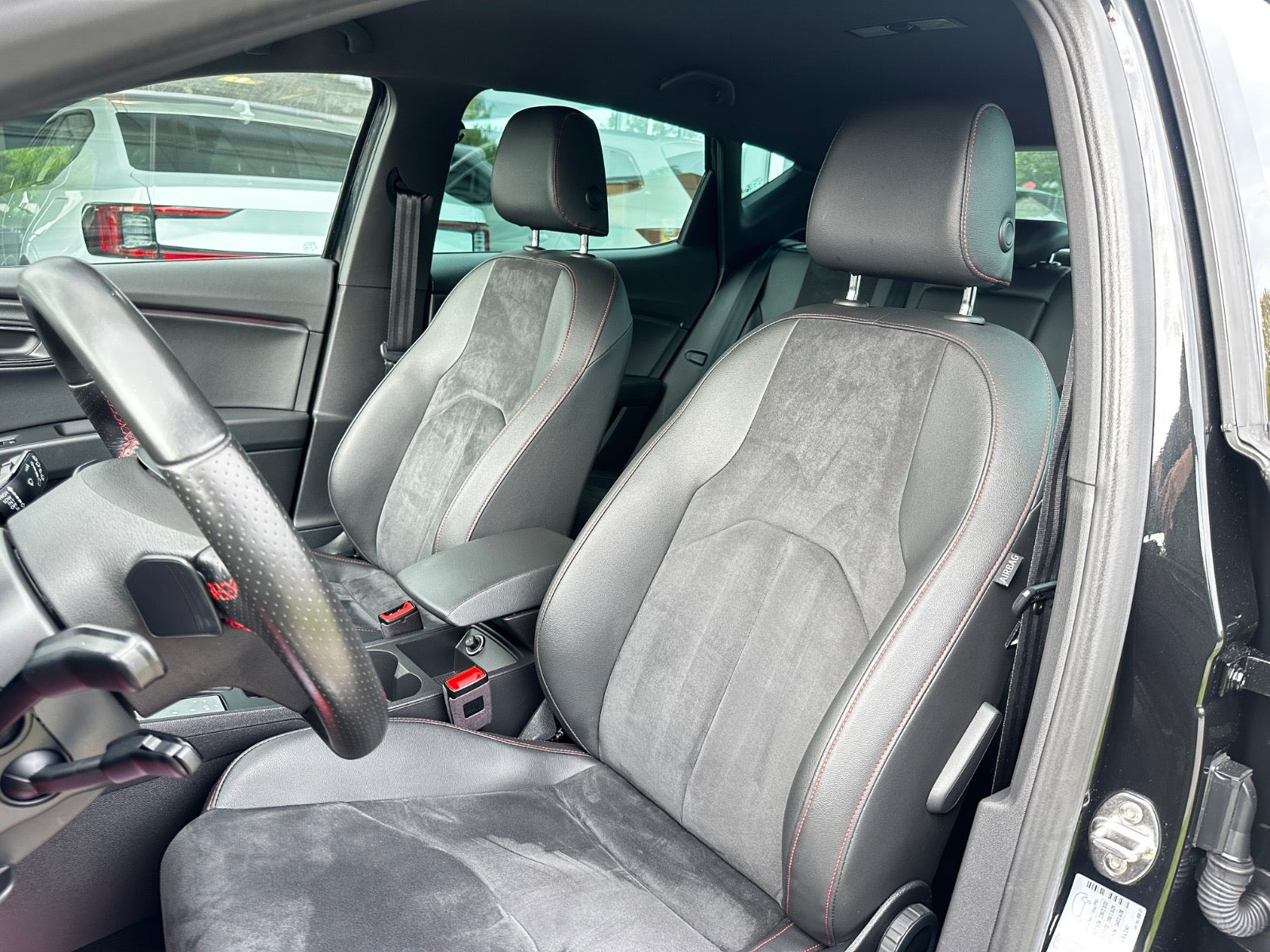 Sort Seat Leon fra 2020