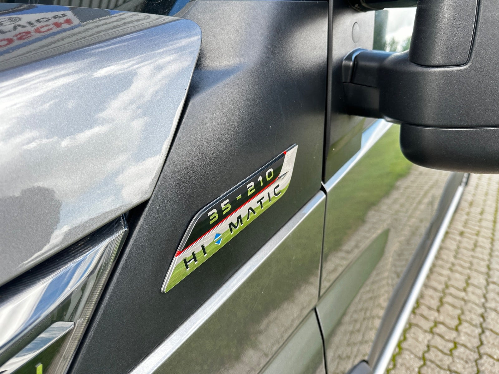 Grå Iveco Daily fra 2023