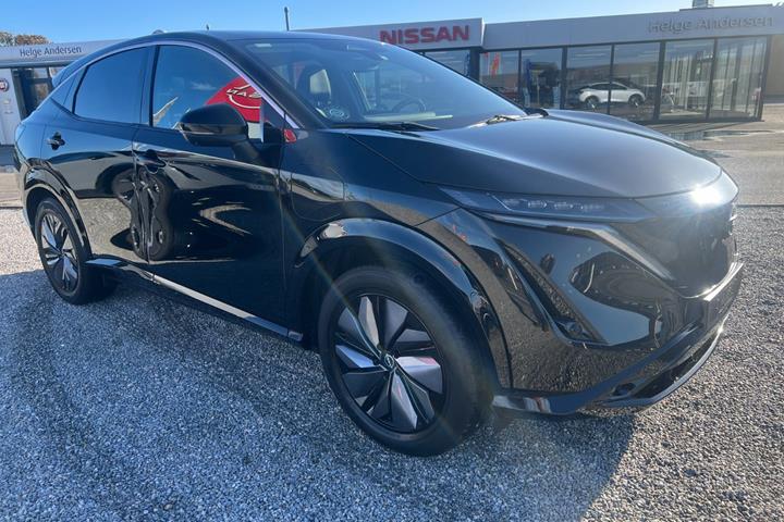 Sort Nissan Ariya fra 2022