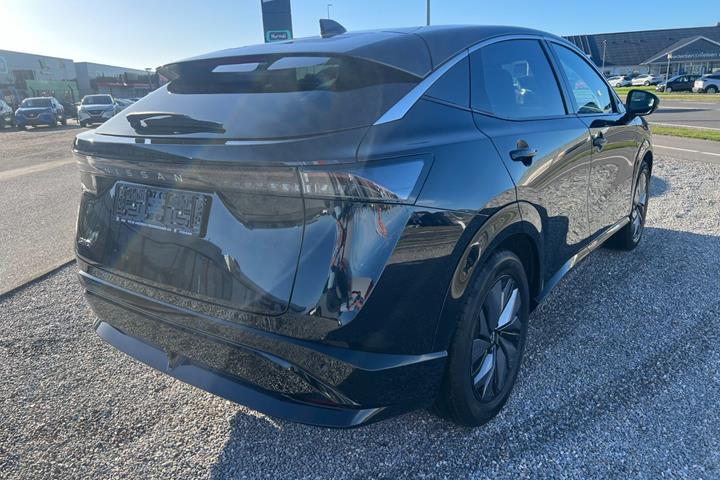 Sort Nissan Ariya fra 2022