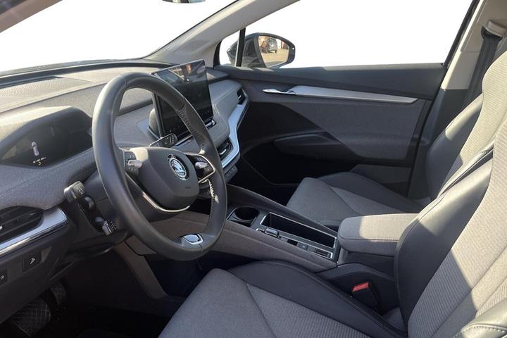 Sort Skoda Enyaq fra 2025