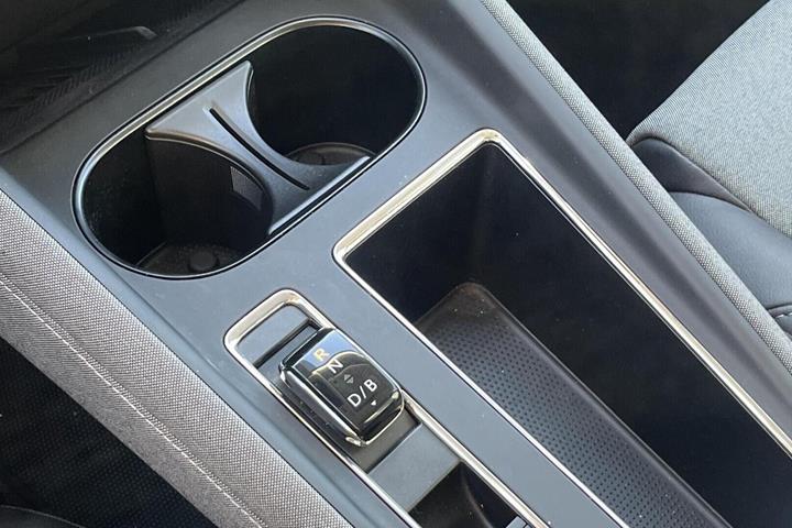 Sort Skoda Enyaq fra 2025