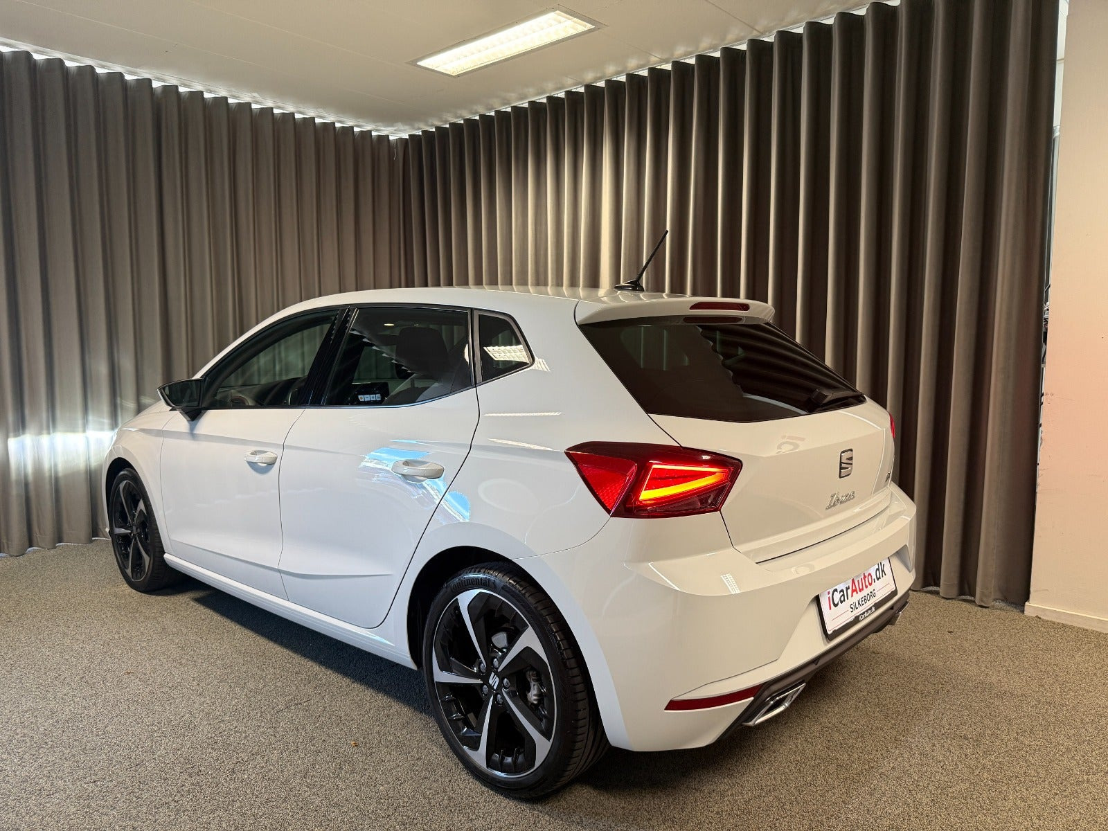 Hvid Seat Ibiza fra 2022