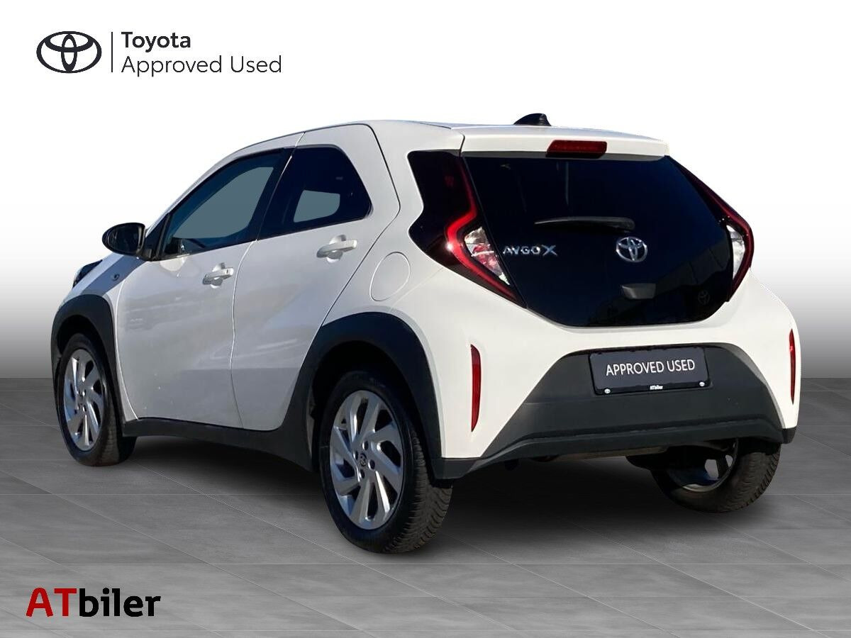 Hvid Toyota Aygo X fra 2022