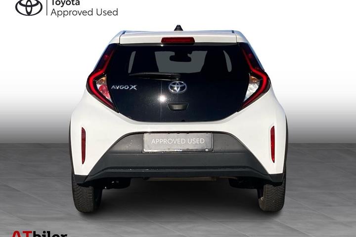 Hvid Toyota Aygo X fra 2022