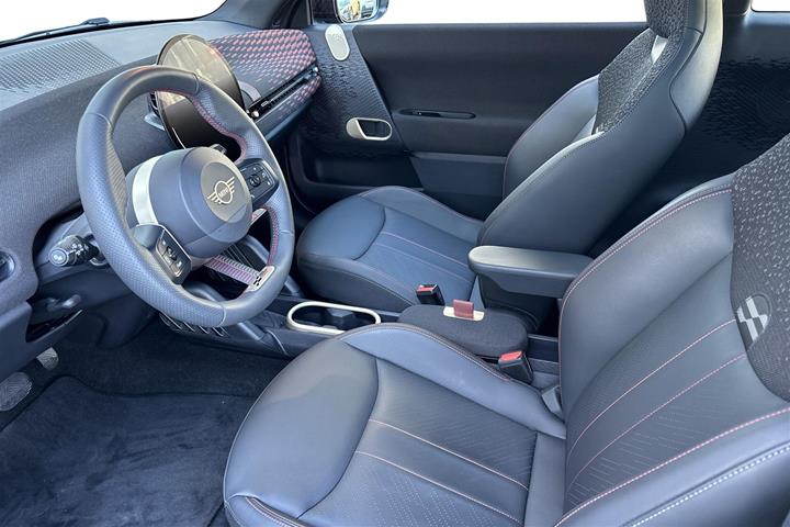 Sort Mini Cooper fra 2025