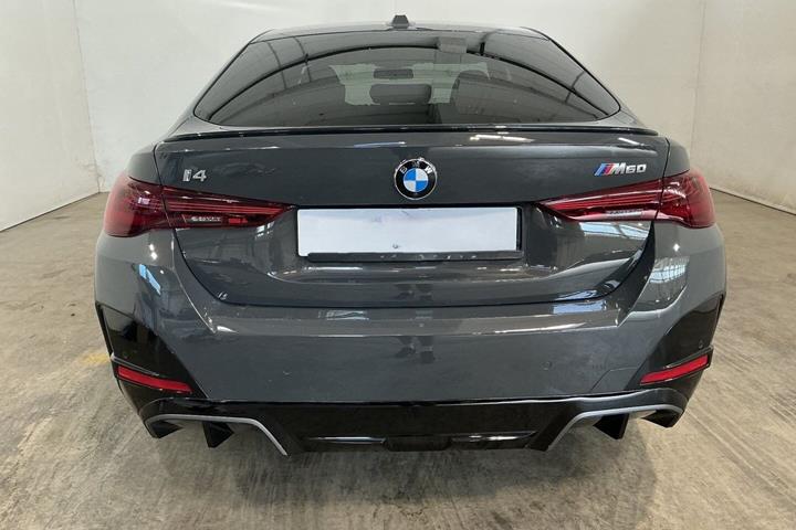Grå BMW i4 fra 2025